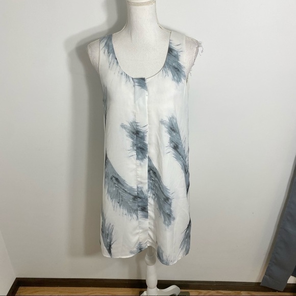 Lilla P Button Down Tunic XS Sleeveless Feather - Picture 2 of 9